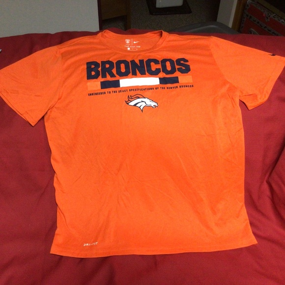 DENVER Broncos Nike tshirt - Picture 1 of 1